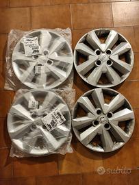 4 Copricerchi nuovi originali Dacia r15 pollici