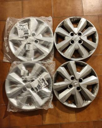 4 Copricerchi nuovi originali Dacia r15 pollici