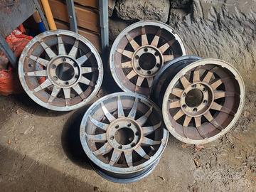 TOYOTA LAND CRUISER CERCHI IN LEGA DA 16