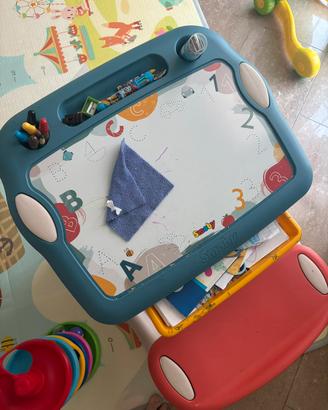 Tavolino multiattivita con lavagna