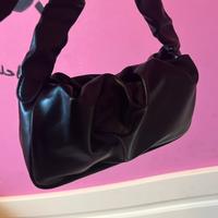 Borsa nera in eco-pelle