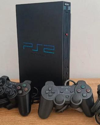 PS2 FAT completa di 2 controller, cavi e Memory 