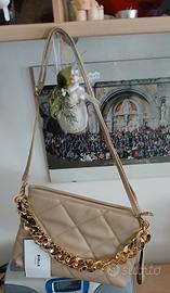 Borsa da donna  nuova ancora con cartellino 