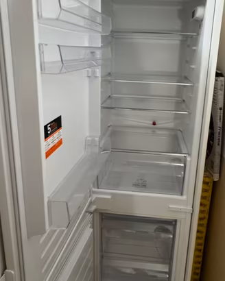 Frigorifero combinato da incasso Hotpoint Arston