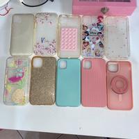 Cover tutte insieme  per iPhone 11 in buono stato.