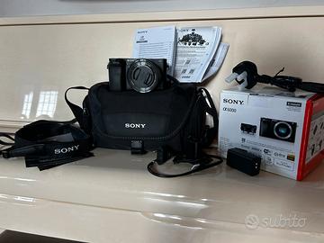 SONY ALPHA 6000 + 16-50 mm + borsa Sony