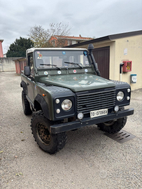 Jeep defender pick up land rover