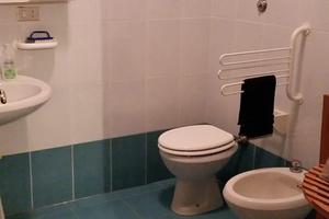 Vendere casa al mare perfettamente arredata certif