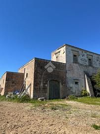 CASA INDIPENDENTE A LEQUILE
