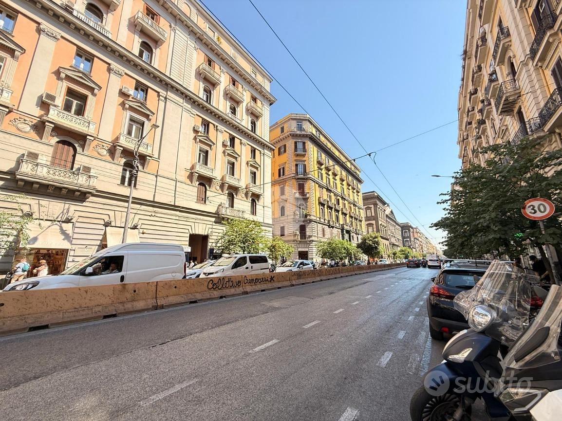 NEGOZIO A NAPOLI - Vista 4