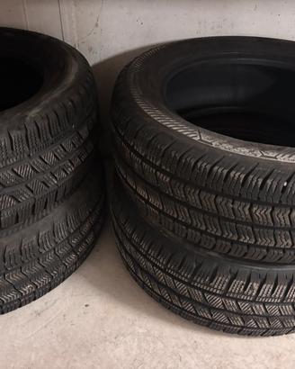 Gomme 225 55 r17c