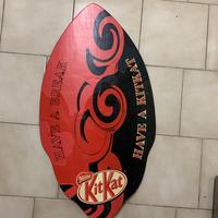 Pezzo raro di skimboard della kit kat