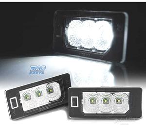 LUCI TARGA AUDI Q5 A4 A5 A1 TT VOLKSWAGEN VW PASSA