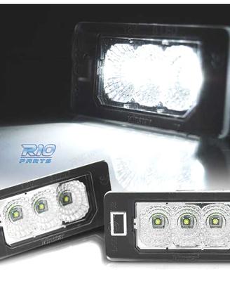 LUCI TARGA AUDI Q5 A4 A5 A1 TT VOLKSWAGEN VW PASSA