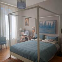 Letto matrimoniale a baldacchino