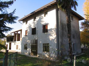 Casa valvasone (pordenone)