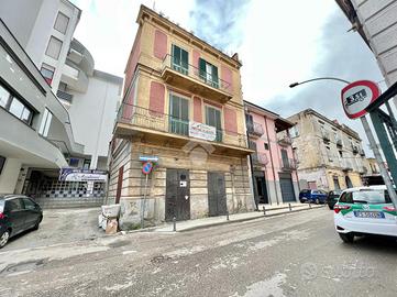 CASA DI CORTE A MELITO DI NAPOLI