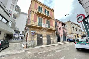 CASA DI CORTE A MELITO DI NAPOLI