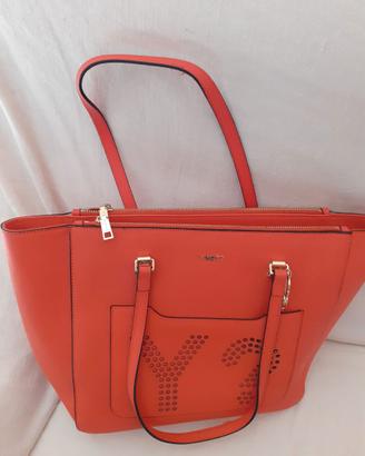 borsa Y-NOT?