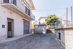 5 LOCALI A BLERA