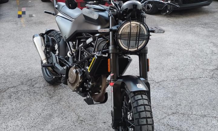 Husqvarna Svartpilen 125 - 2023