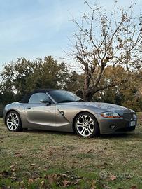 Bmw z4 e85 3.0 MANUALE