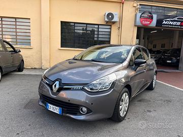 Renault Clio Anno 2015 1.2 Benz/GPL CINGHIA FATTA