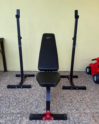 Panca piana con rack integrato