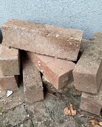 GRATIS Mattoni autobloccanti