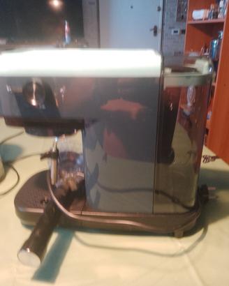 macchina caffè più macina caffè usato una volta 