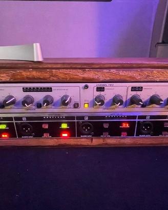Behringer DI400 - 4 CHANNEL ACTIVE DI BOX