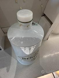 Gin Hendricks bianco vuota