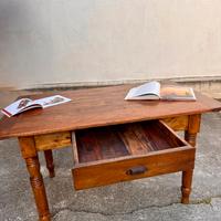 Tavolo scrivania in legno massello con cassetto