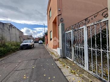 CASA INDIPENDENTE A DECIMOMANNU