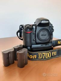 Nikon D700 + battery grip originale