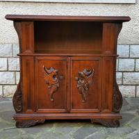 mobiletto in legno vintage con porta riviste 