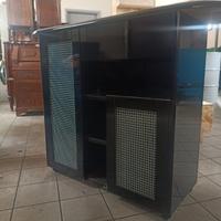 mobiletto nero sala o ingresso