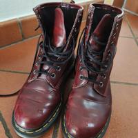 Dr. Martens nr.37