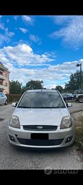 Ford Fiesta 1.4 TDCi Titanium  per Neopatentati