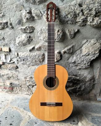 Chitarra classica Alambra