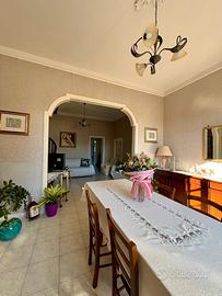 Pentavano con terrazza a livello