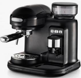 macchina caffè con macinacaffè 