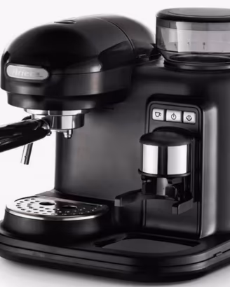 macchina caffè con macinacaffè 