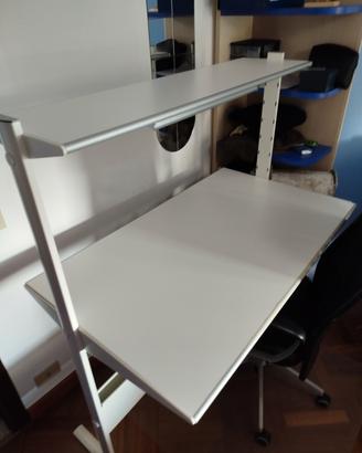 Scrivania+sedia ufficio 
