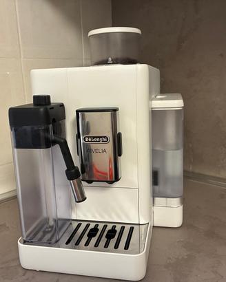 Rivelia Arctic White De Longhi Macchina Caffè