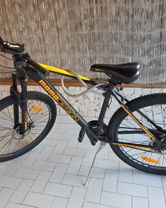 Bici Momo Design 27,5 nera e arancio