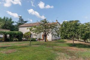 Villa di 160 m² con più di 5 locali a Viterbo