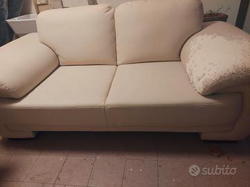 Divano 2 posti
