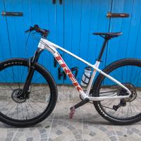 bicicletta MTB Trek X Caliber 8 