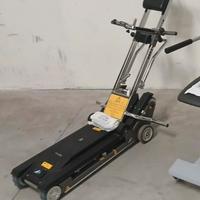 Montascale cingolato + sedia a rotelle